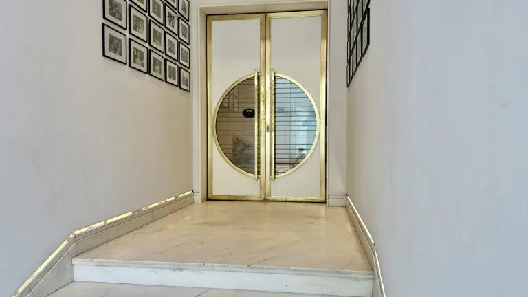 photo of the entry doors to The Crown